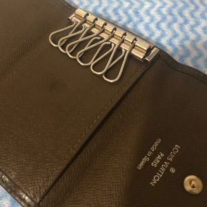 Louis Vuitton Multicles 6key holder in Brown Taiga